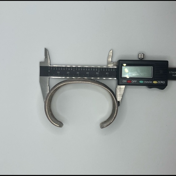 Sterling silver cuff bracelet by Thomas singer with buffalo navajo 43.19 grams - Picture 7 of 13